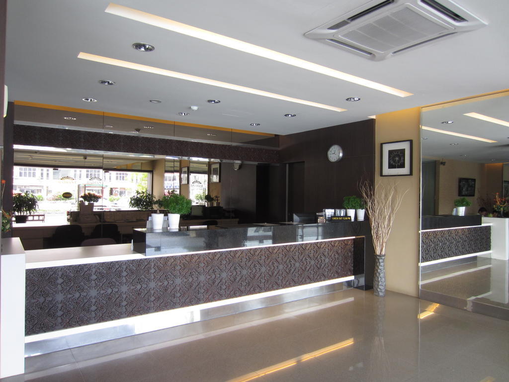 סיטיאוון Radiant Hotel מראה חיצוני תמונה