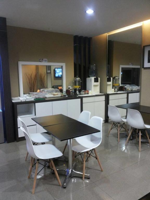 סיטיאוון Radiant Hotel מראה חיצוני תמונה